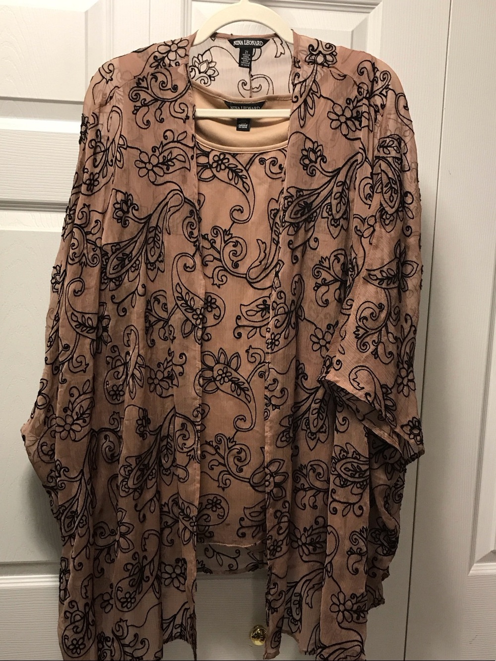 🤎 Nina Leonard Brown and Black Paisley Sheer Kimono And Matching Tank Top 🤎